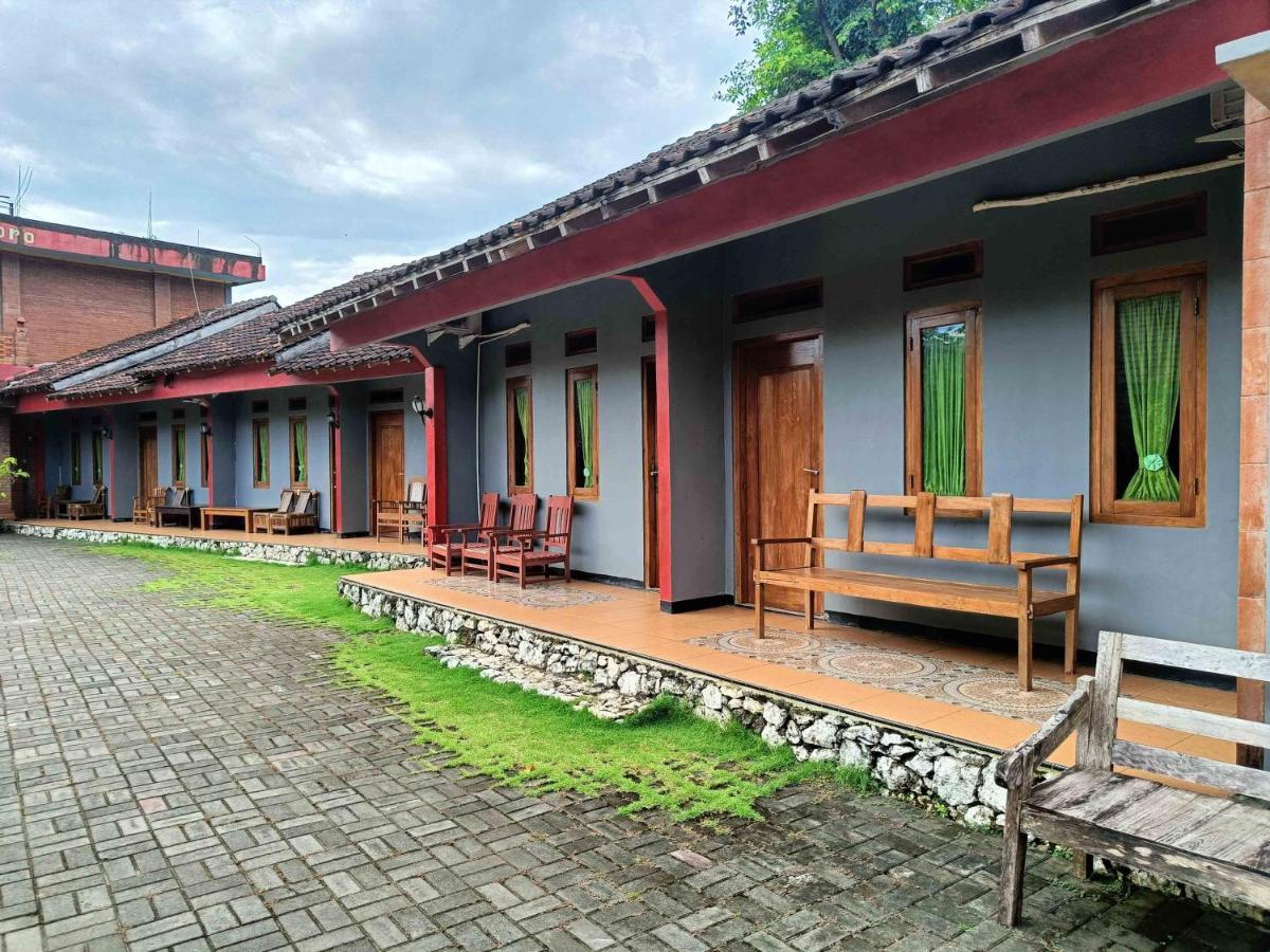 Jogo Segoro Homestay Mitra Reddoorz Near Pantai Sundak Gunungkidul Ngandong Extérieur photo